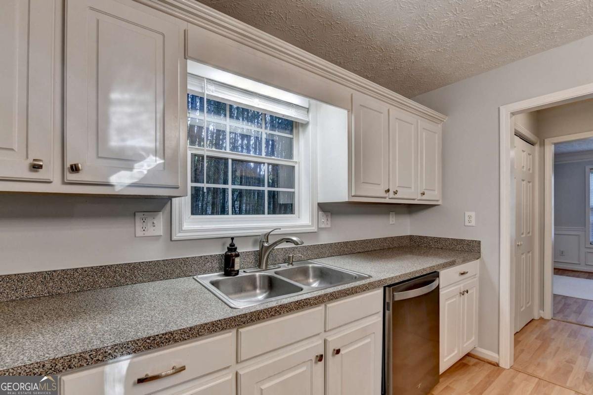 1635 Rushing River Way Suwanee - 13