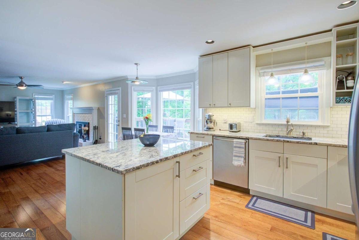1812 Riverton Drive Suwanee - 14