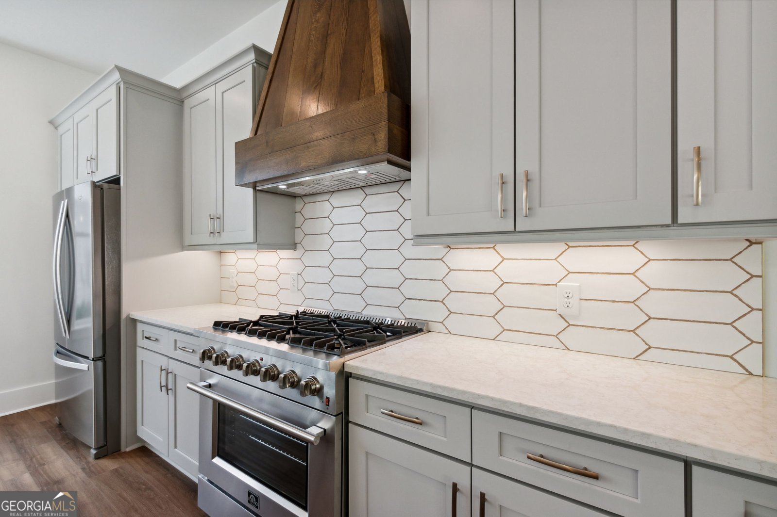 208 Holm Place St. Marys - 2