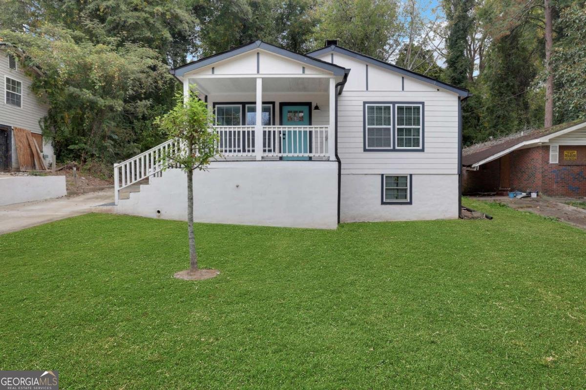 235 Holly Road Atlanta - 1