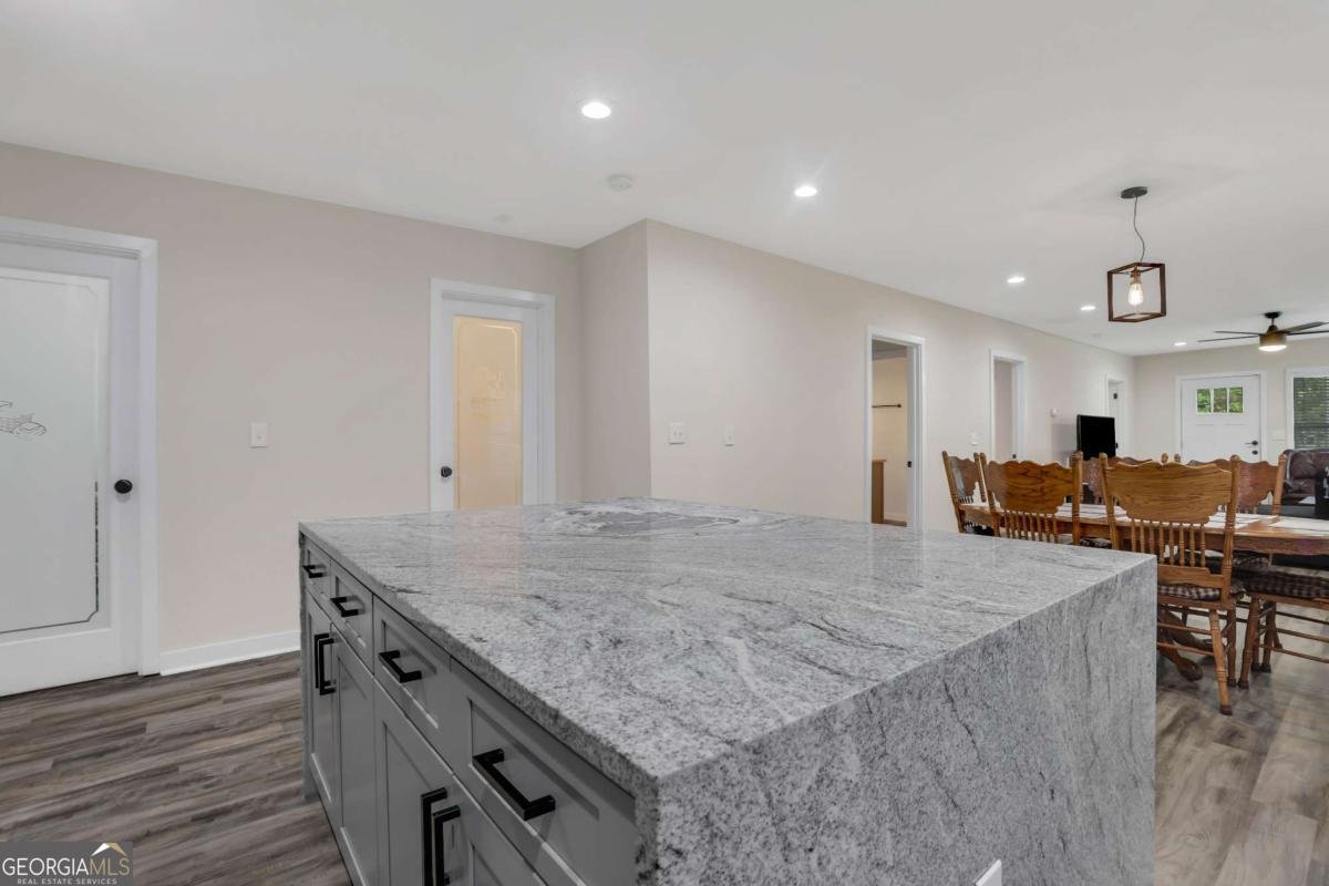 235 Holly Road Atlanta - 10