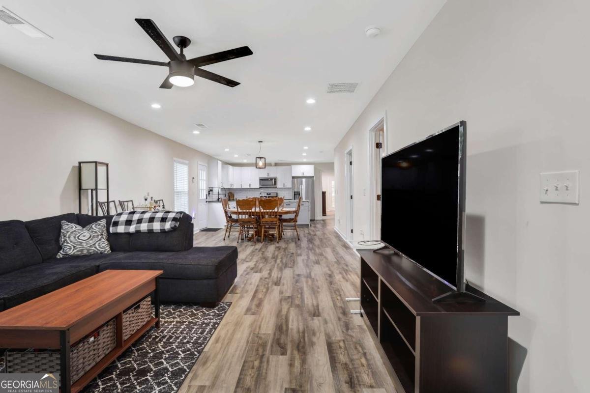 235 Holly Road Atlanta - 3