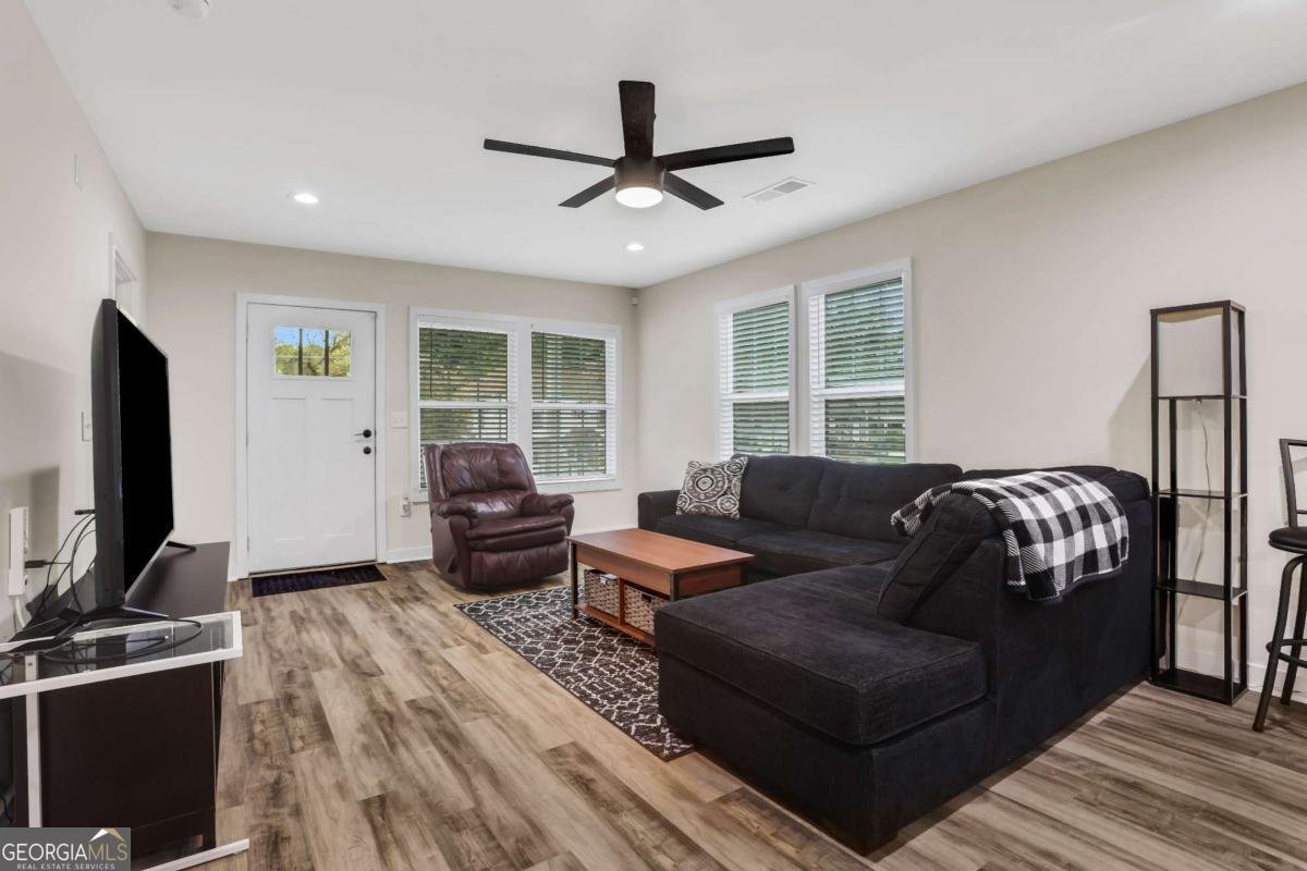235 Holly Road Atlanta - 5