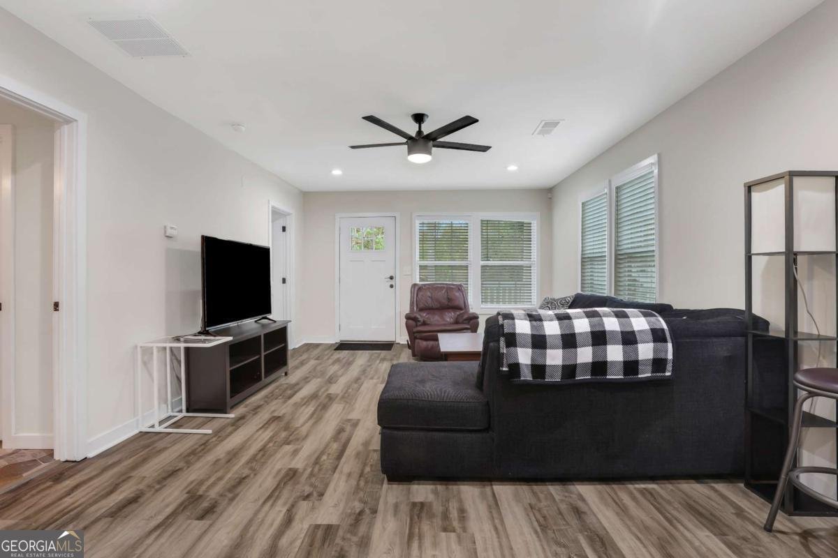 235 Holly Road Atlanta - 6