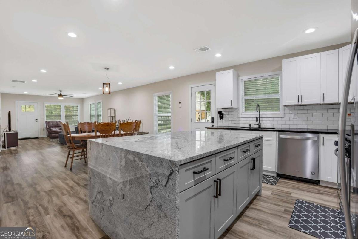 235 Holly Road Atlanta - 7