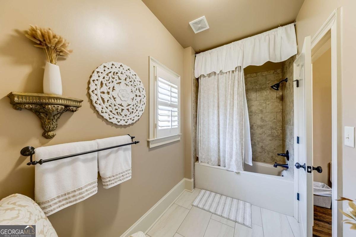 5925 Boulder Bluff Drive Cumming - 30