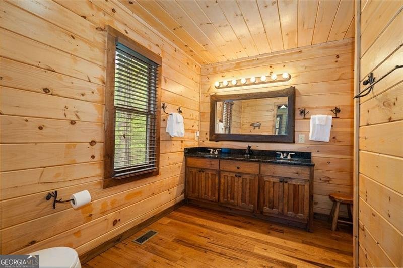675 GREEN RIDGE Road Blue Ridge - 28