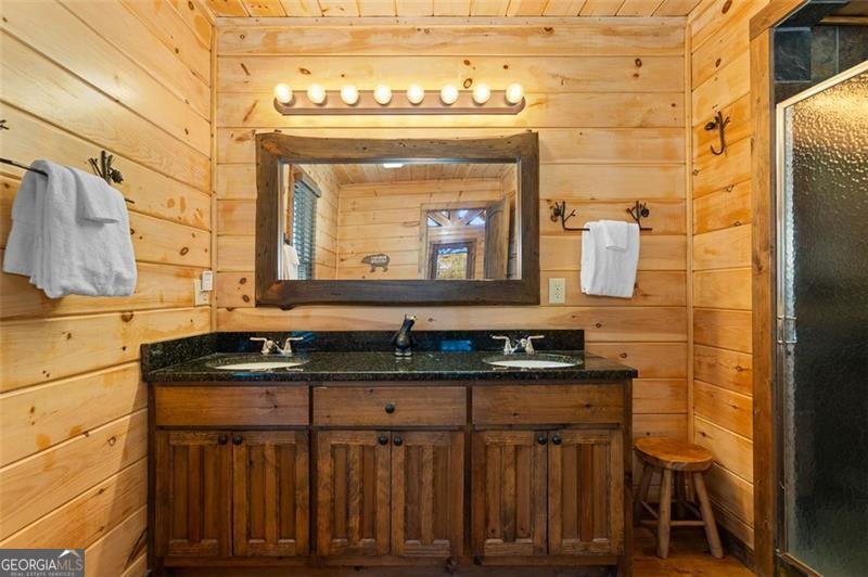 675 GREEN RIDGE Road Blue Ridge - 29