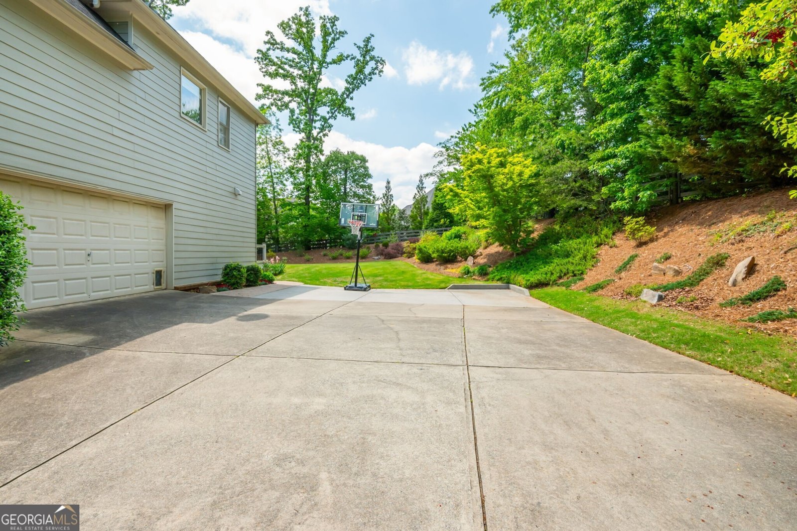 7048 Bennington Lane Cumming - 58