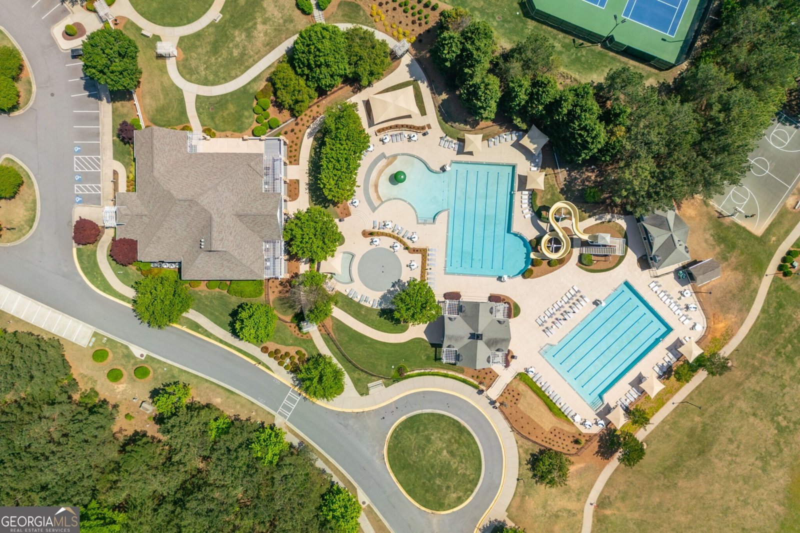 7048 Bennington Lane Cumming - 76
