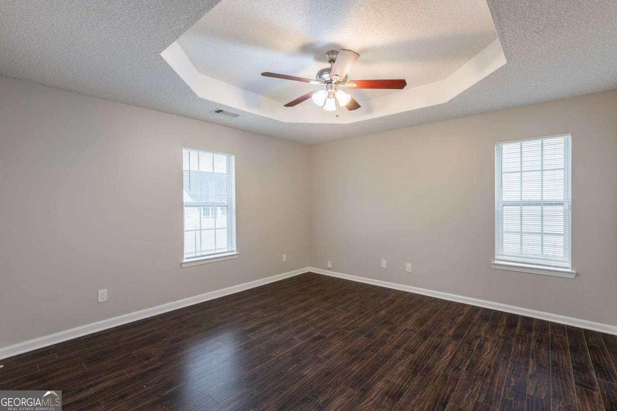 4045 Meadow Glen Way Fairburn - 11