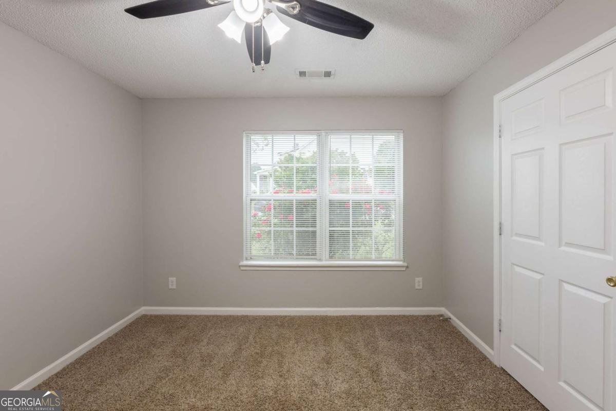 4045 Meadow Glen Way Fairburn - 24