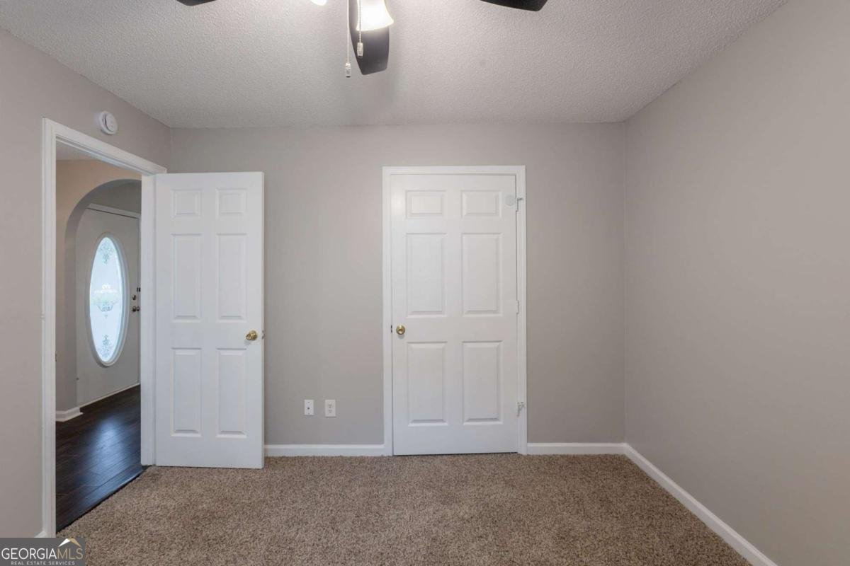 4045 Meadow Glen Way Fairburn - 27