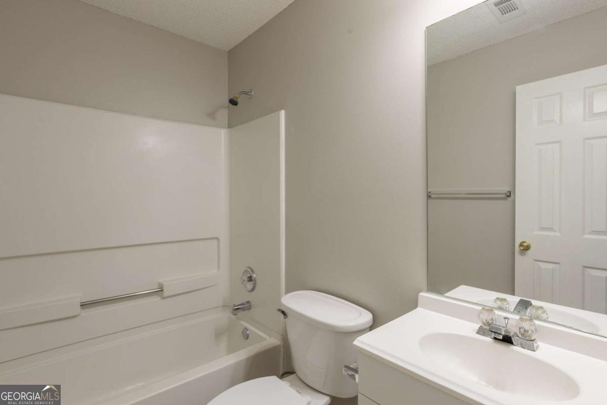 4045 Meadow Glen Way Fairburn - 28