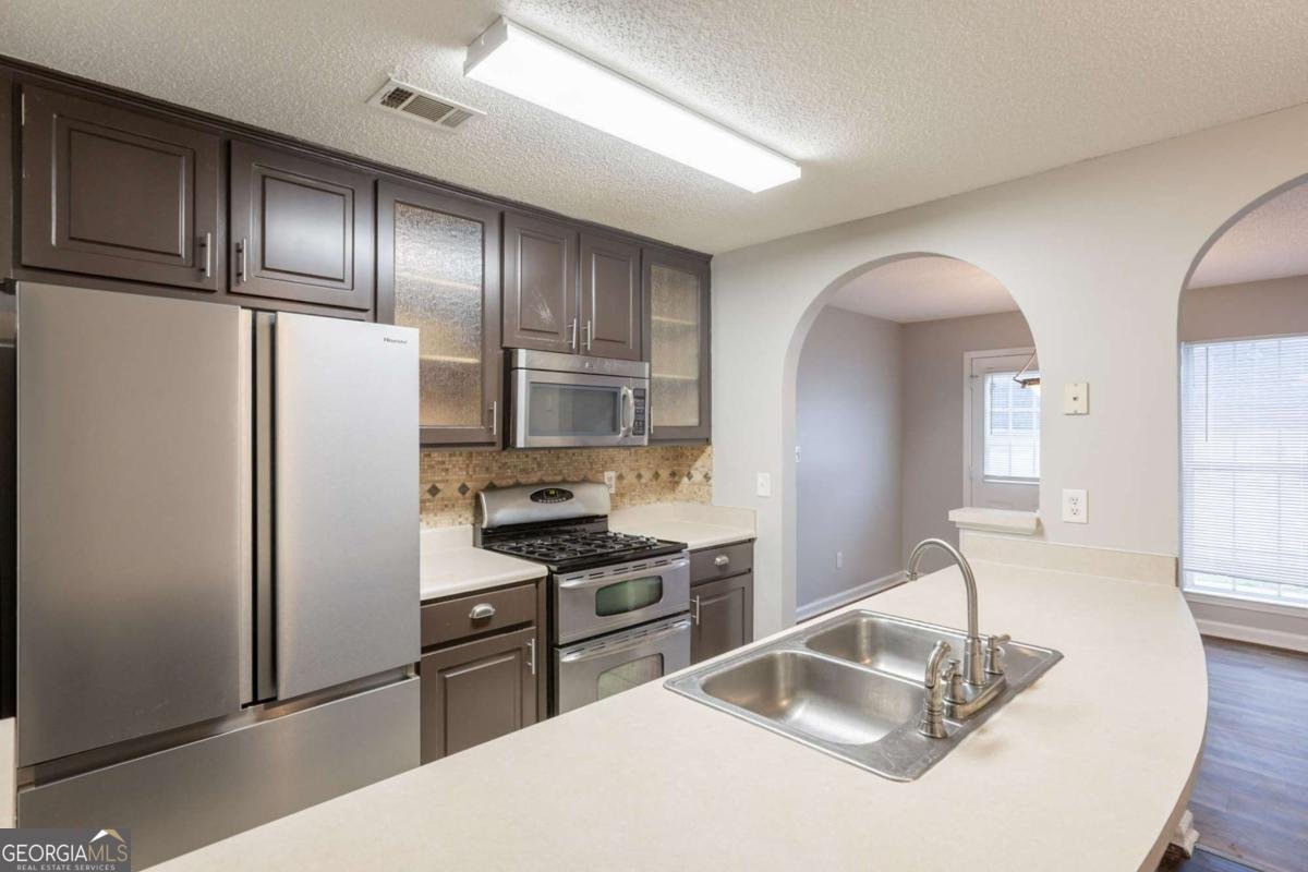 4045 Meadow Glen Way Fairburn - 3