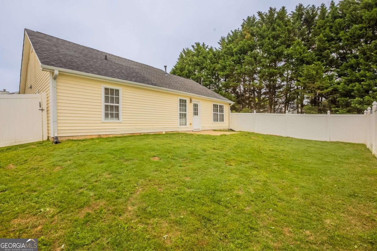 4045 Meadow Glen Way Fairburn - 31