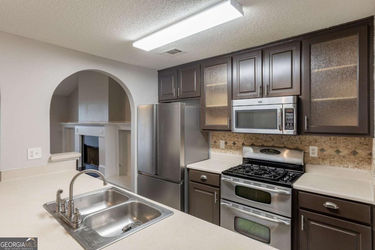 4045 Meadow Glen Way Fairburn - 5