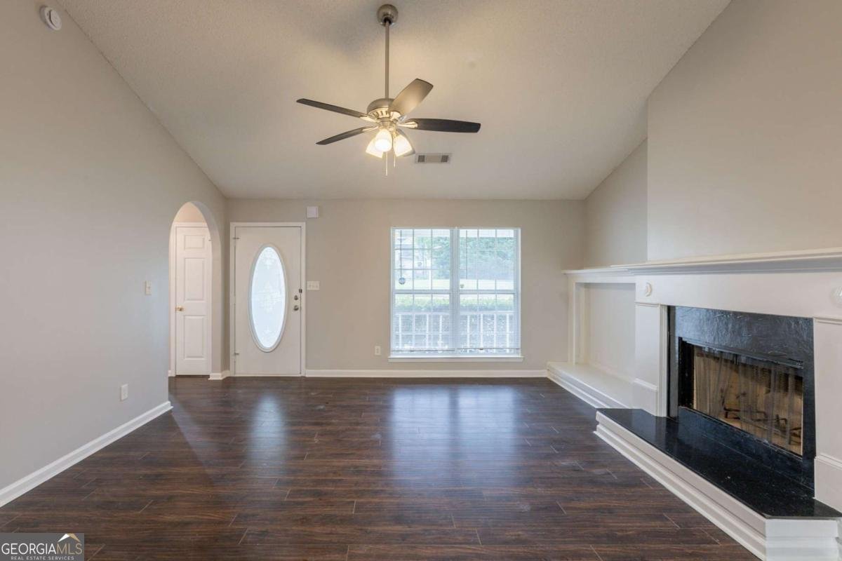 4045 Meadow Glen Way Fairburn - 7