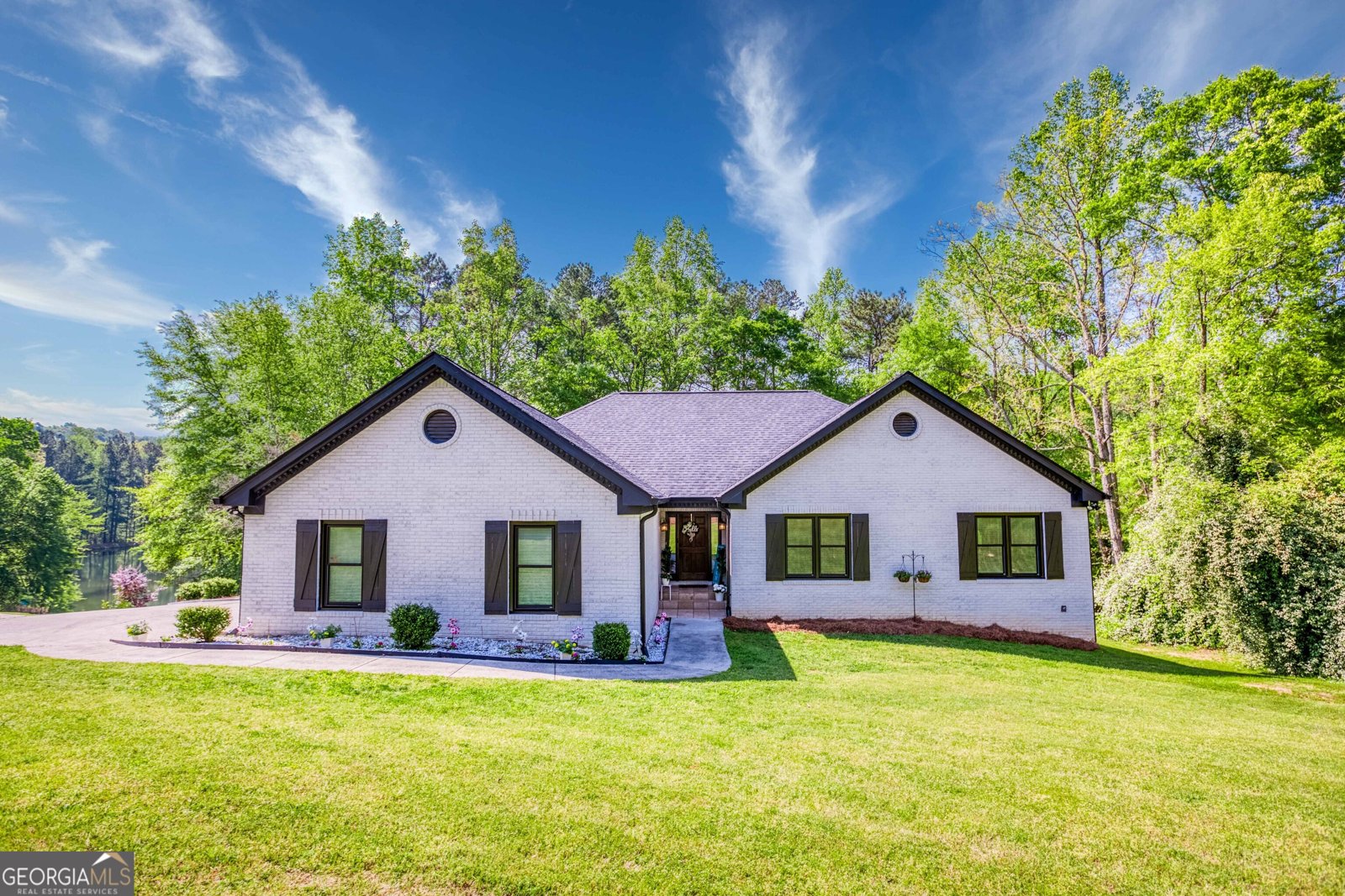 2334 Fisher Drive Loganville - 1