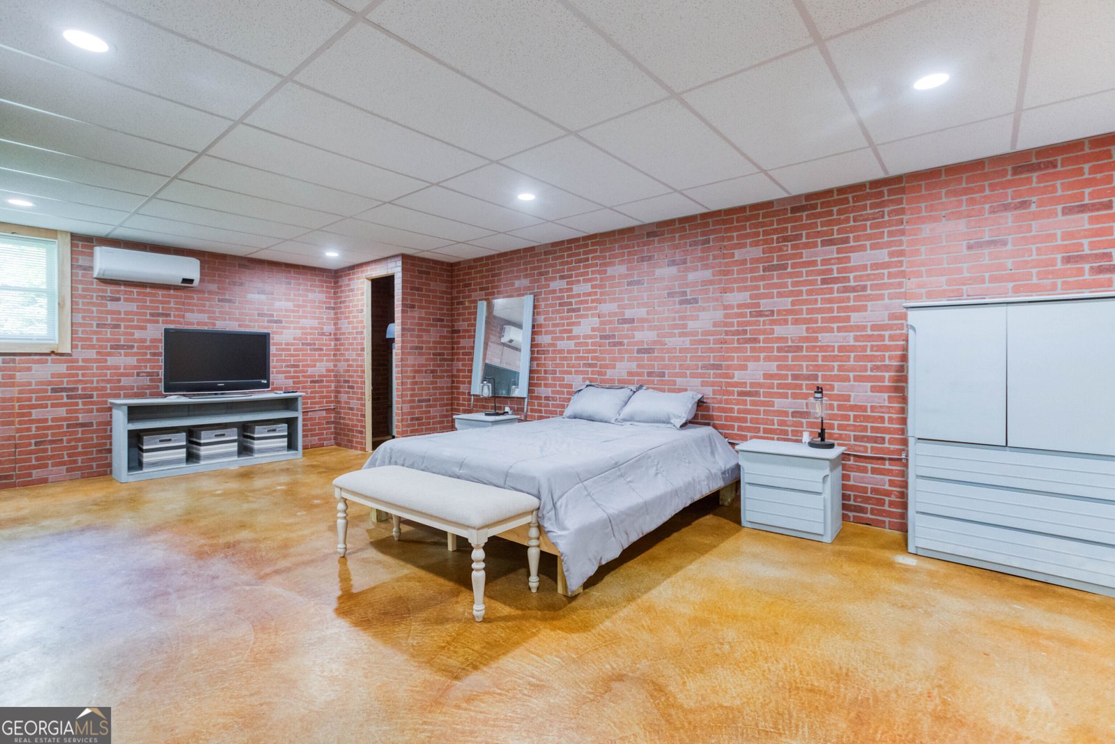 2334 Fisher Drive Loganville - 55