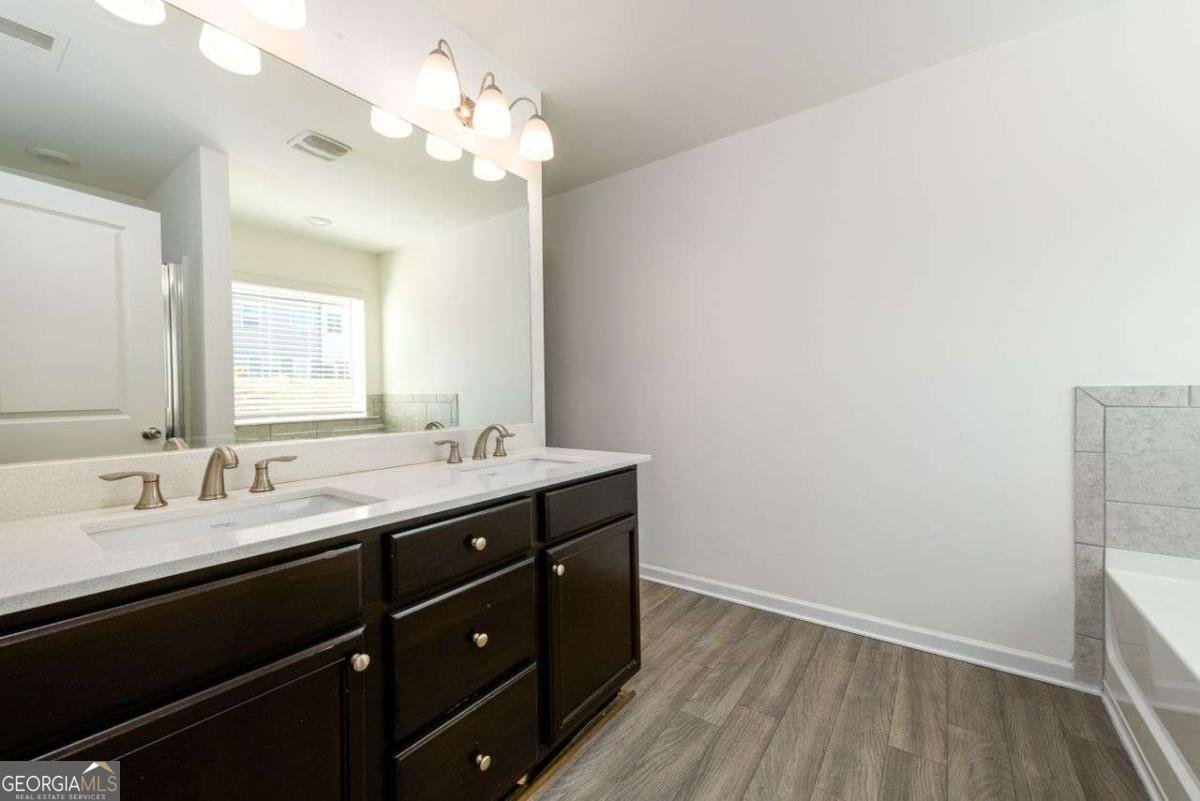 4940 Elm Brook Drive Atlanta - 27