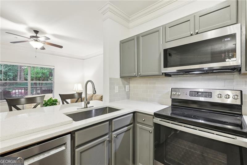 5559 Glenridge Drive Sandy Springs - 16