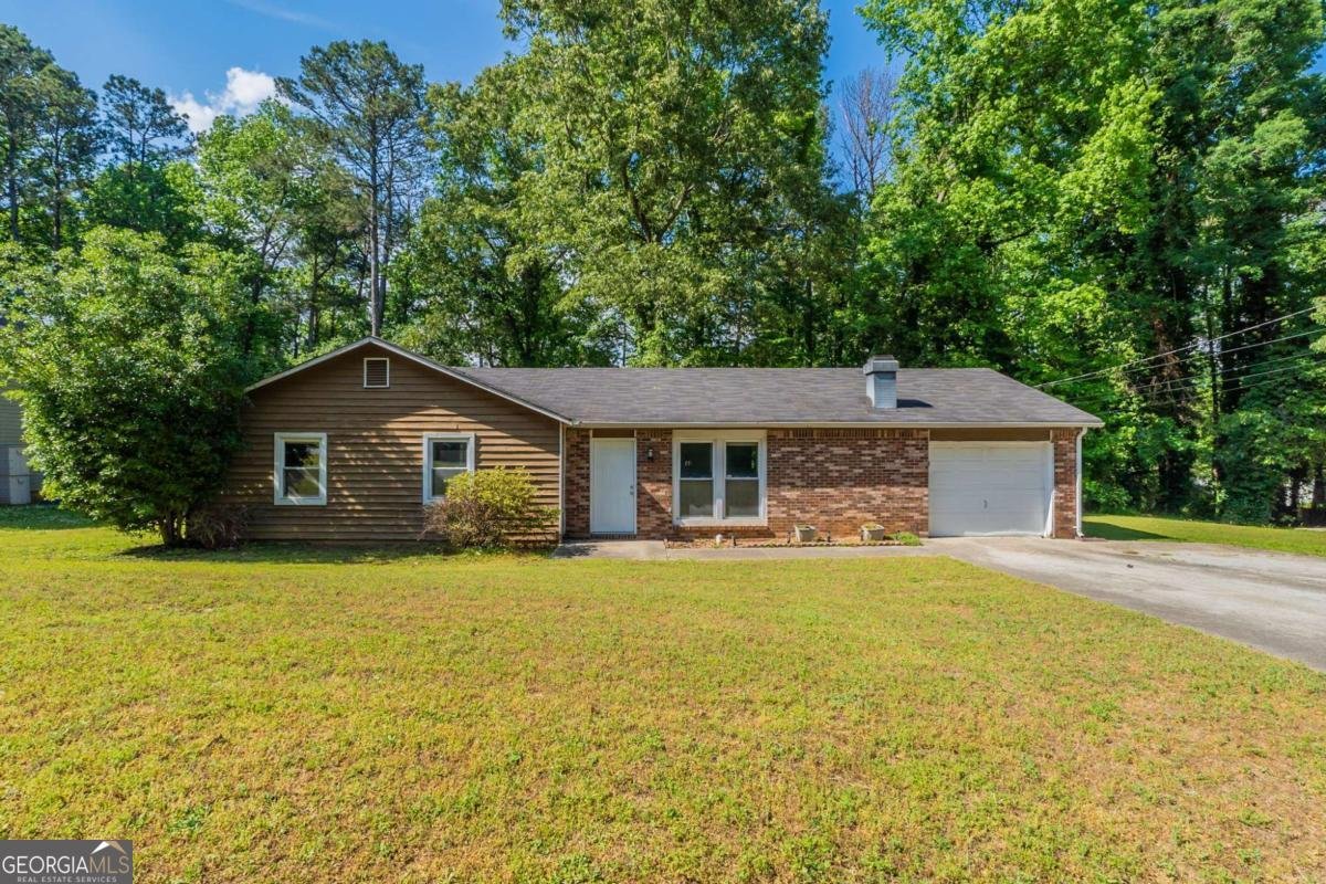 5326 Rocky Pine Drive Lithonia - 1