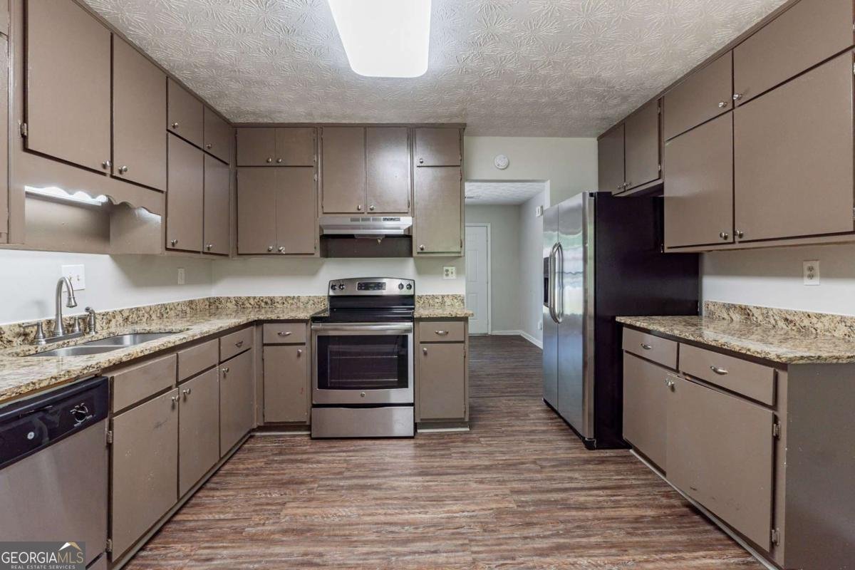 5326 Rocky Pine Drive Lithonia - 2