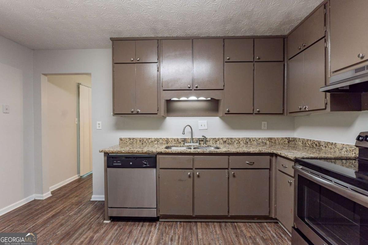 5326 Rocky Pine Drive Lithonia - 3