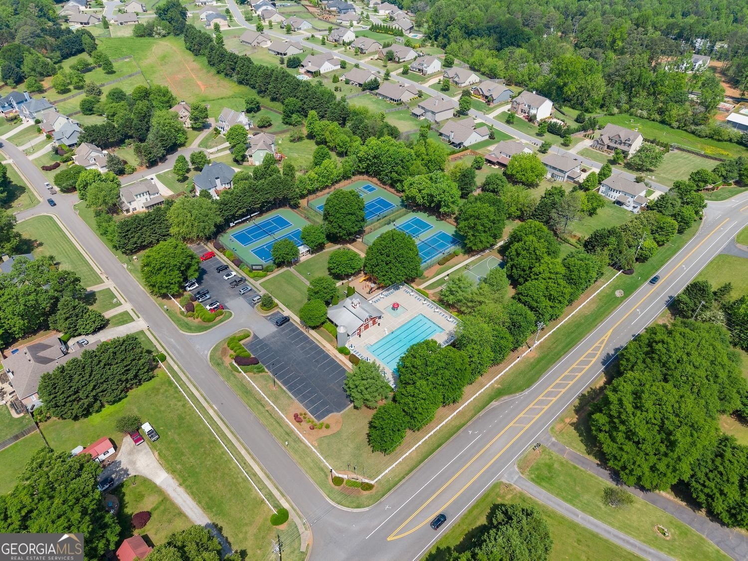 8815 Stone River Drive Gainesville - 71