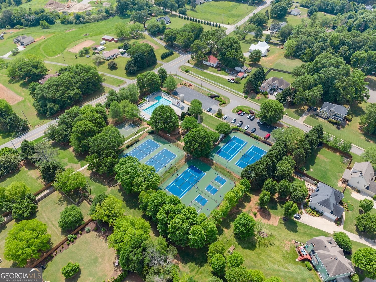 8815 Stone River Drive Gainesville - 72