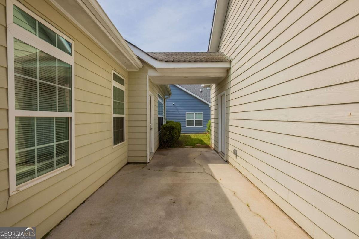 6053 Park Close Fairburn - 28