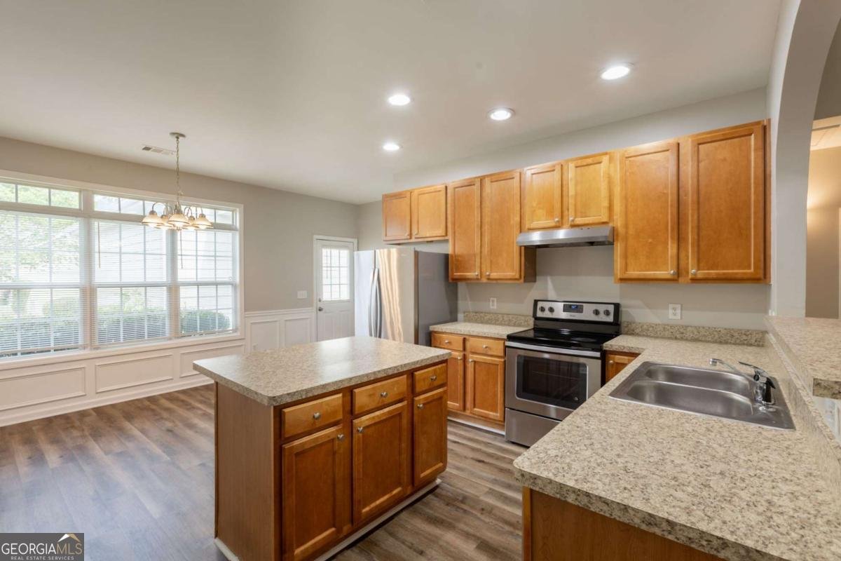 6053 Park Close Fairburn - 3