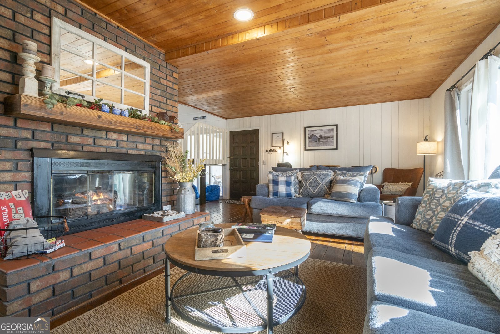 221 White Strasse Helen - 15