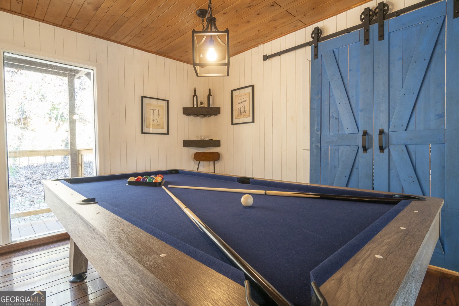 221 White Strasse Helen - 23