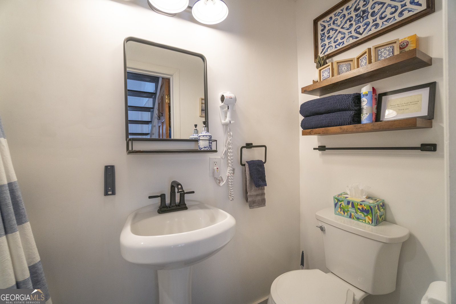 221 White Strasse Helen - 26