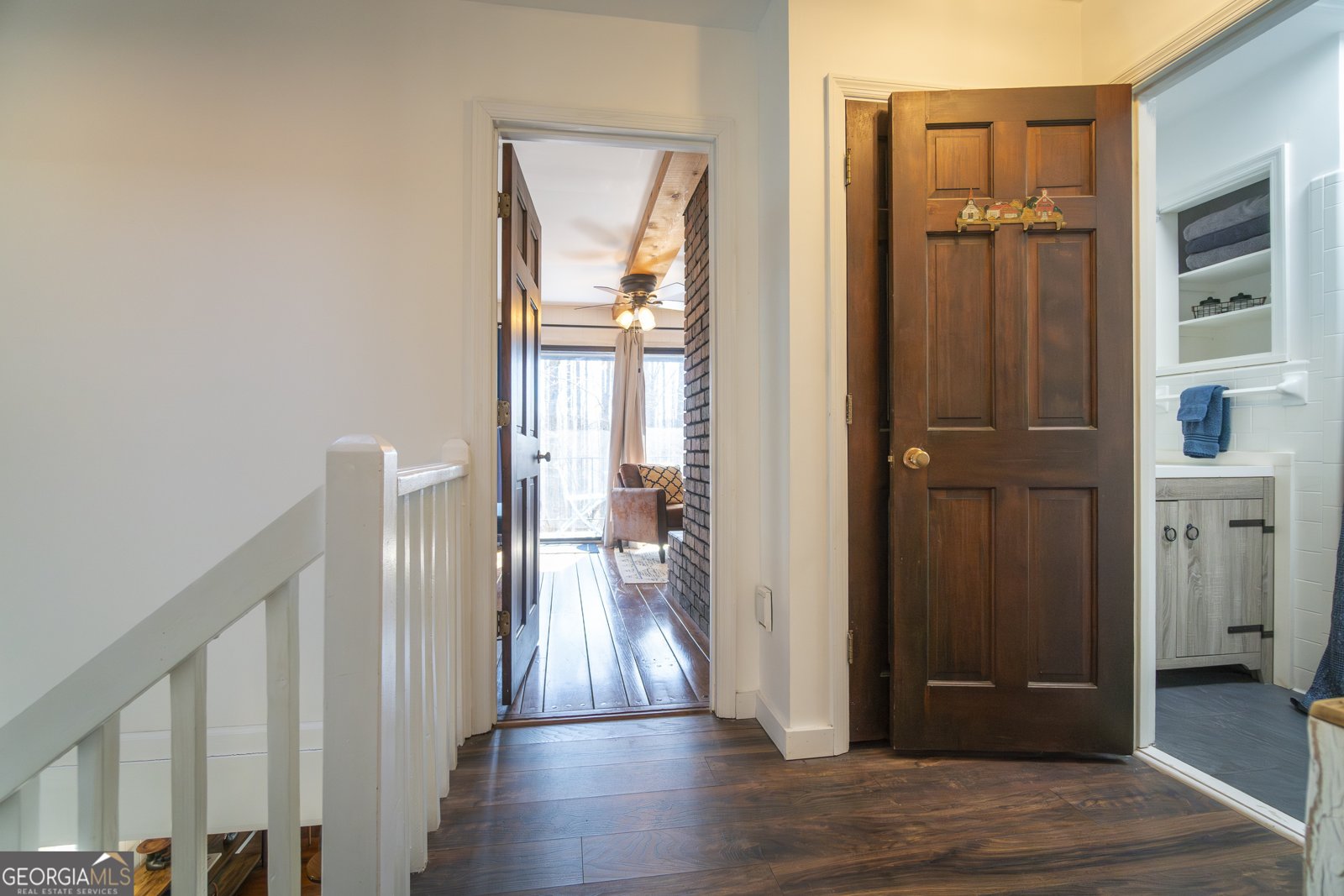 221 White Strasse Helen - 32