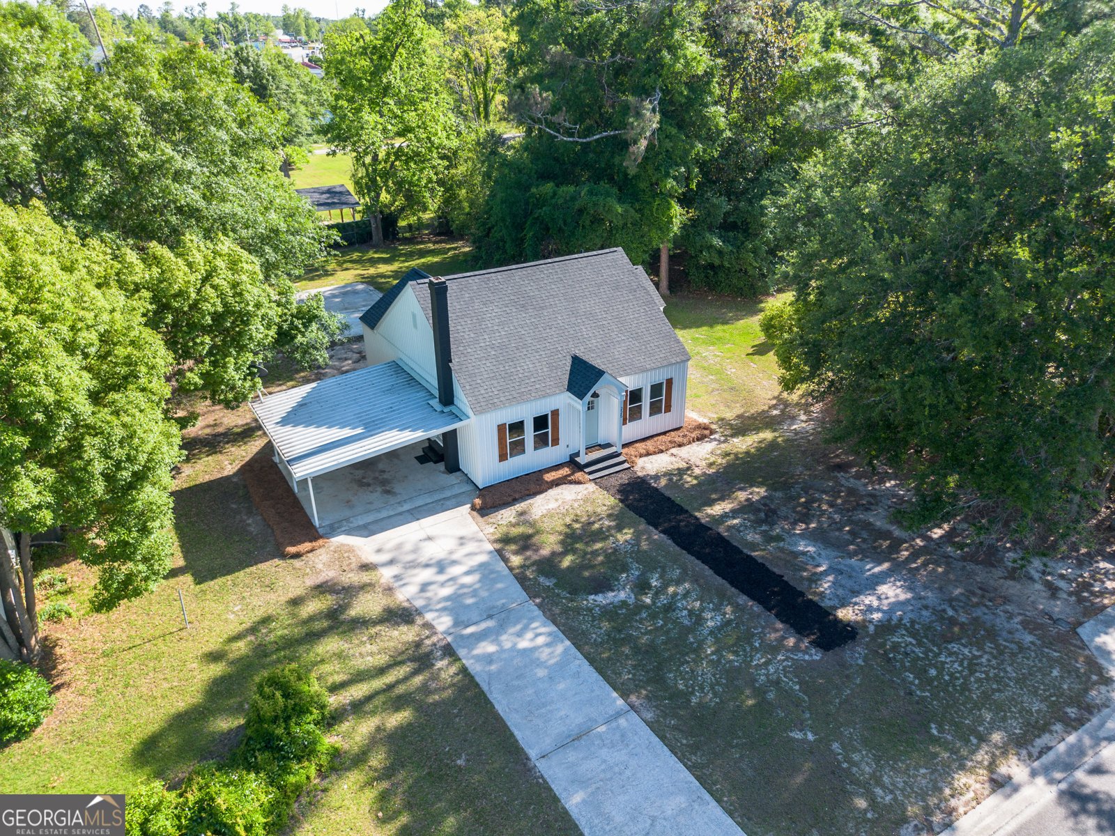 225 Strickland Ave. Blackshear - 4
