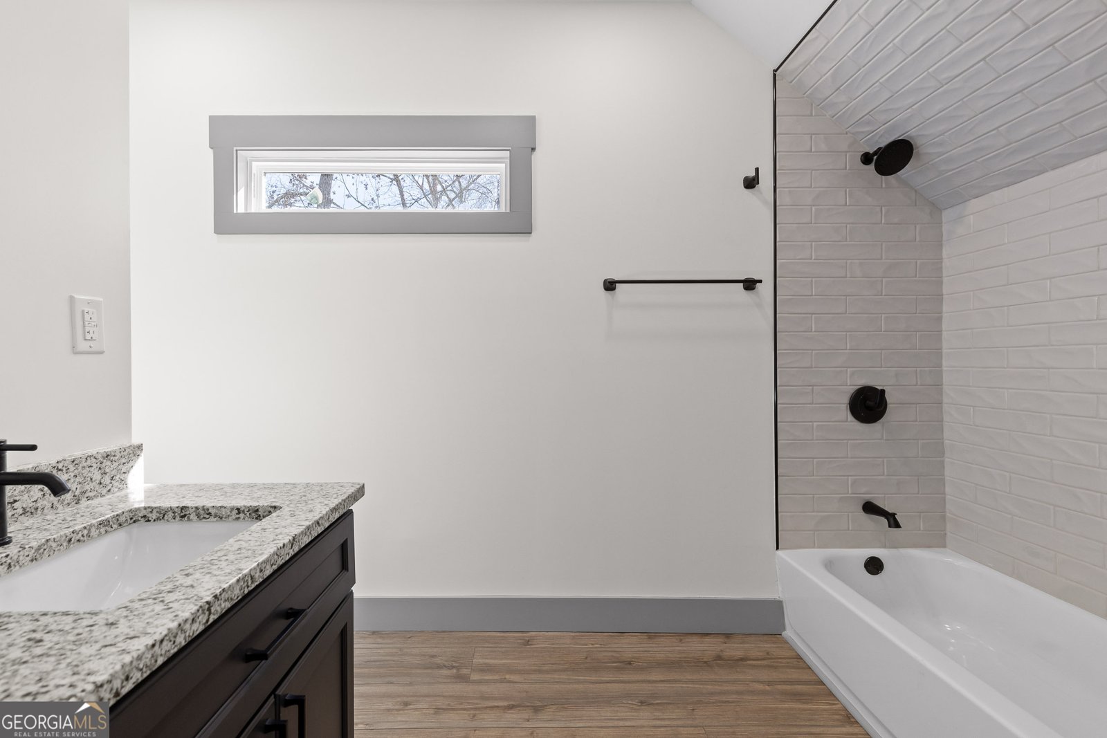 1145 Daniels Road Trenton - 43