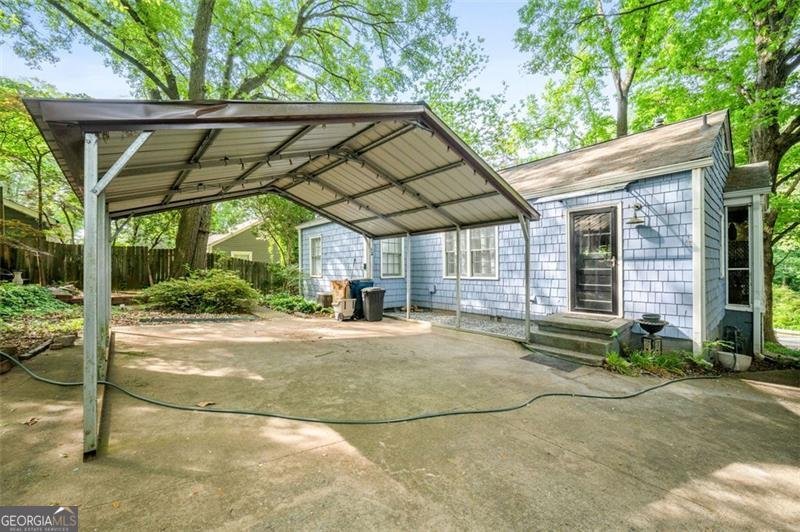 1941 HEADLAND Drive East Point - 15