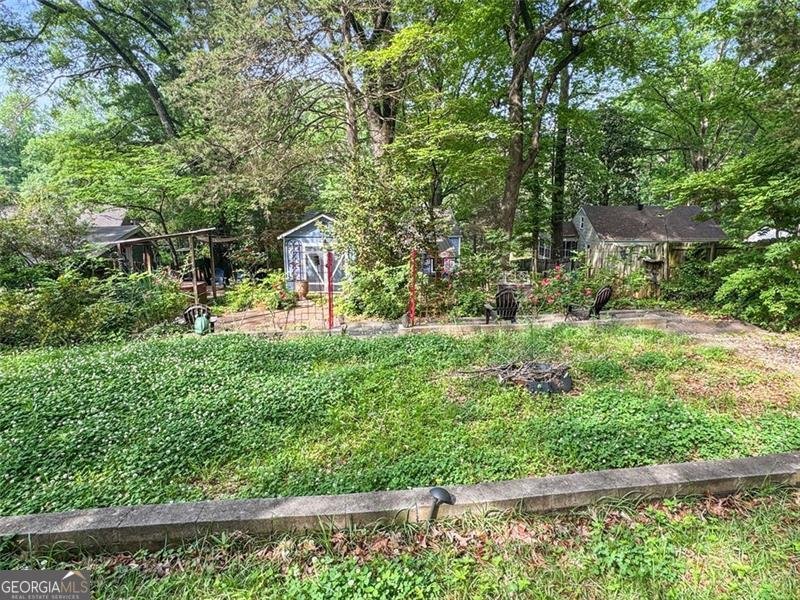 1941 HEADLAND Drive East Point - 20