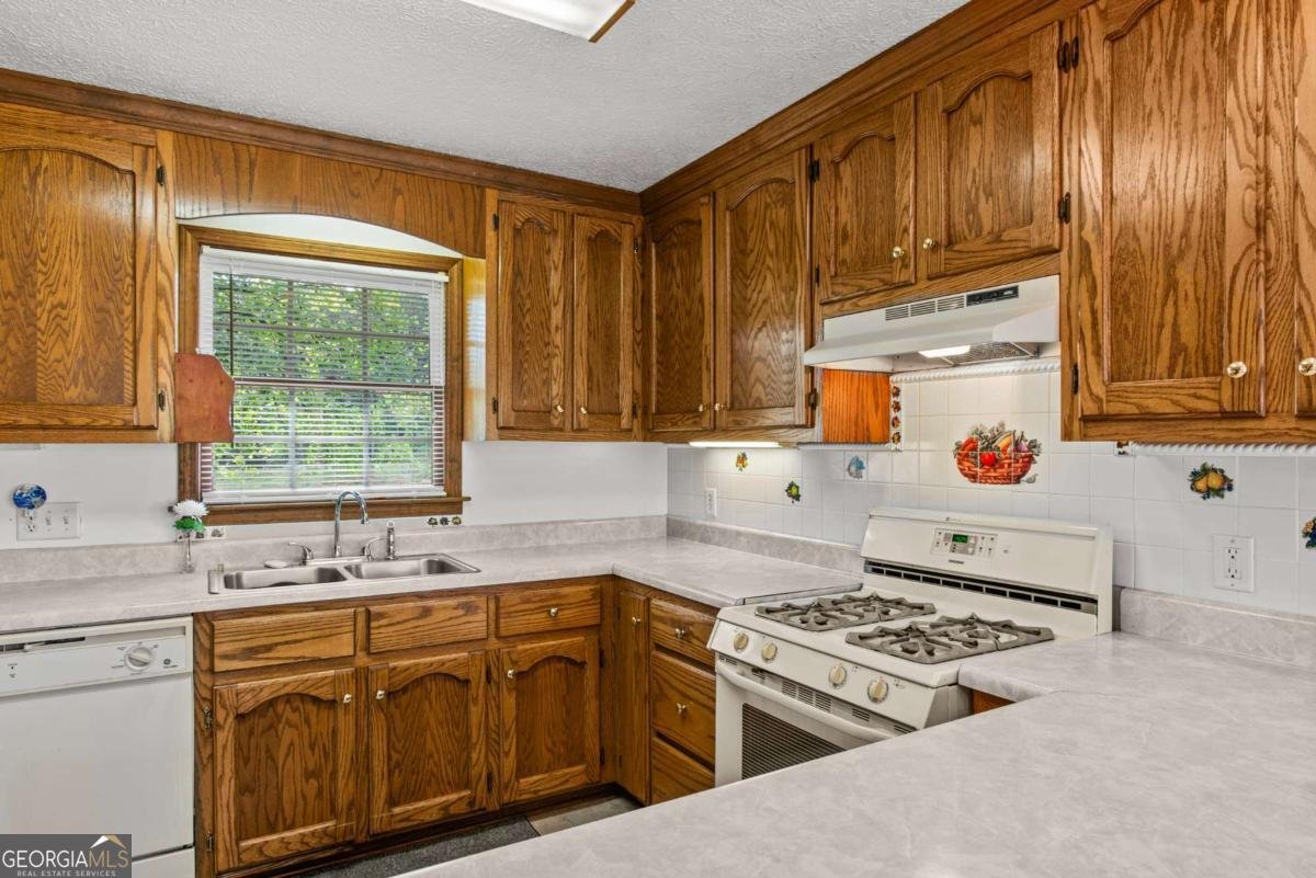 2128 Highway 172 Comer - 18