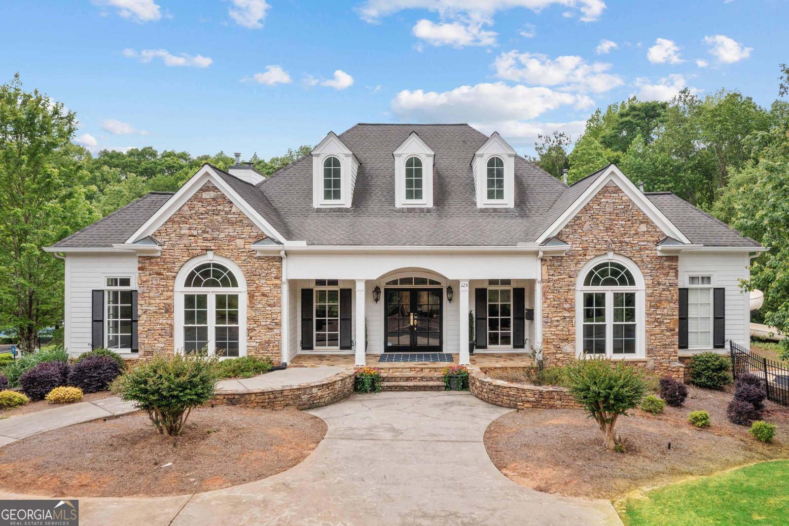 495 Stonehaven Drive Fayetteville - 81