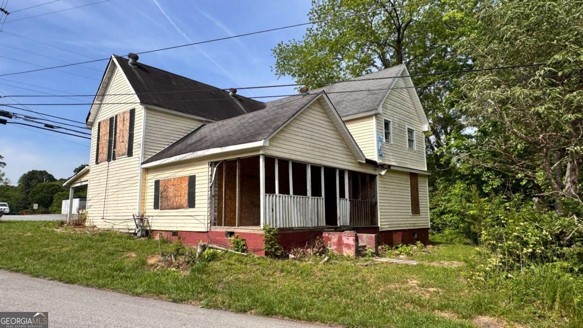 700 College Street Bowdon - 4
