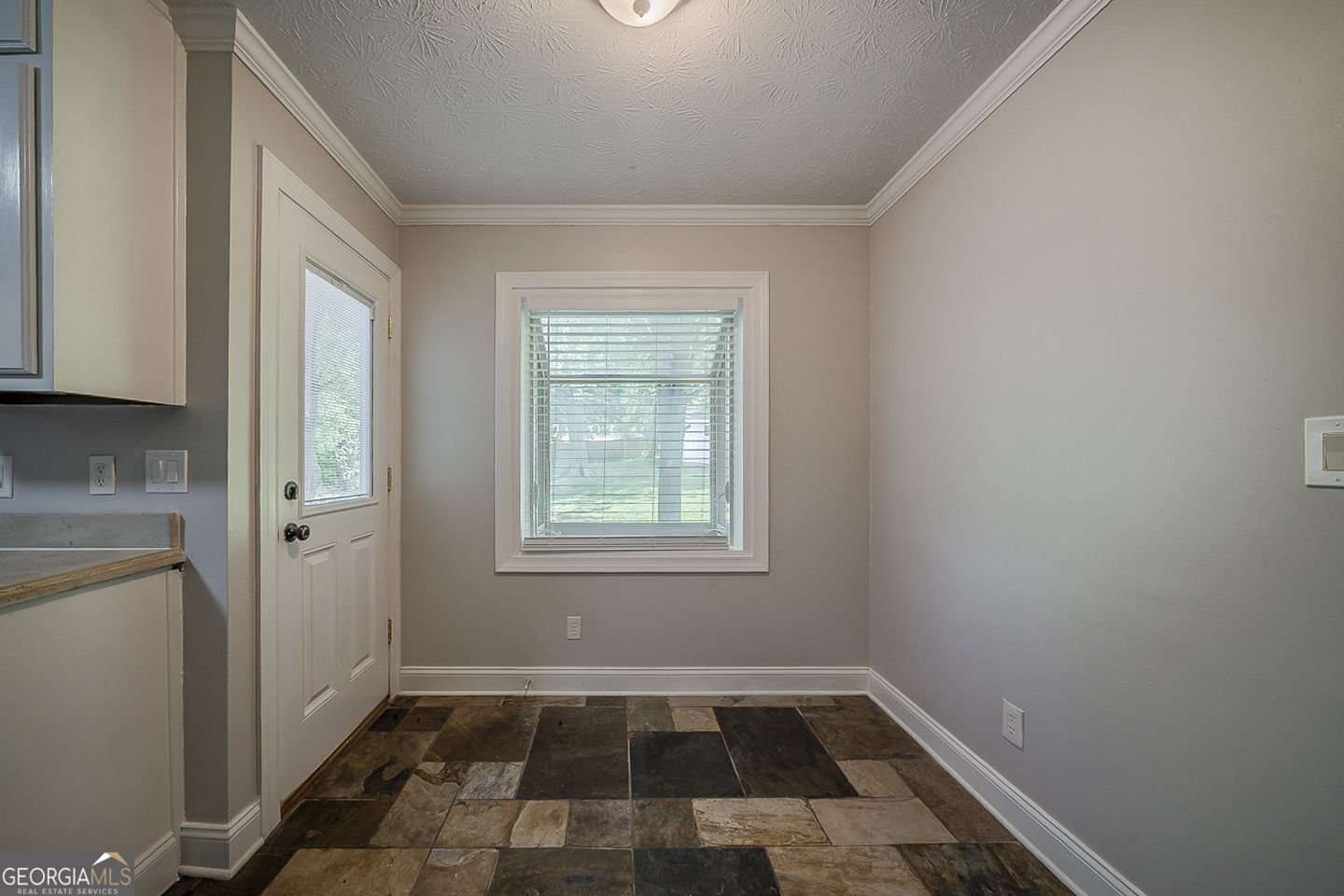 228 Amour Way Lilburn - 6