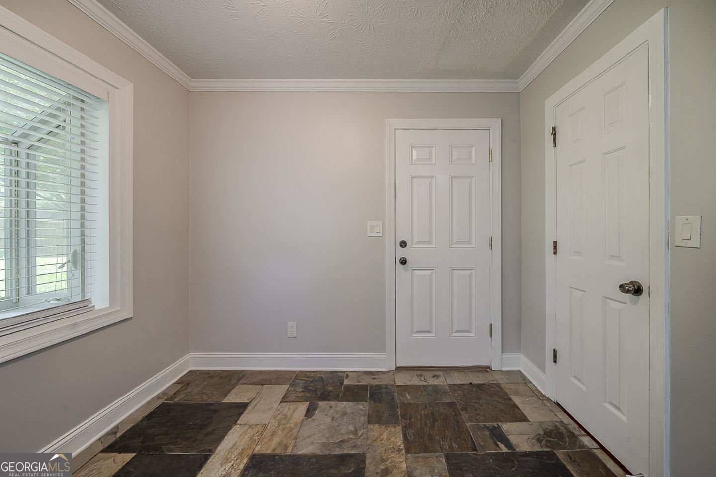 228 Amour Way Lilburn - 7