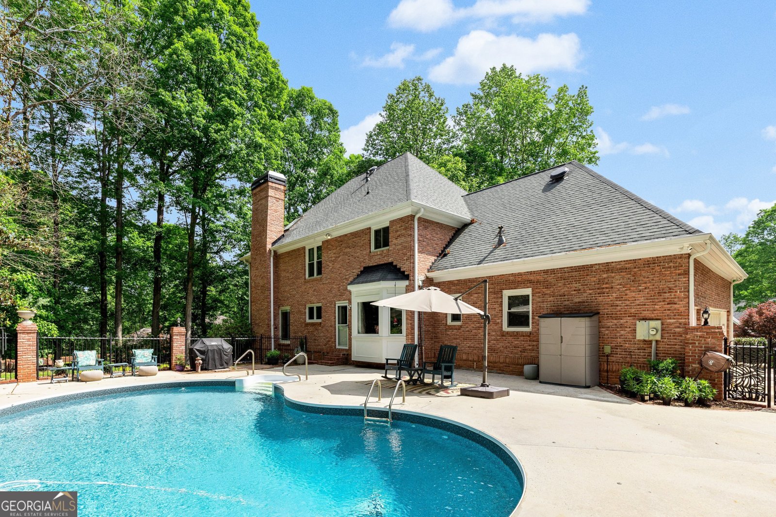255 Emerald Lake Drive Fayetteville - 38