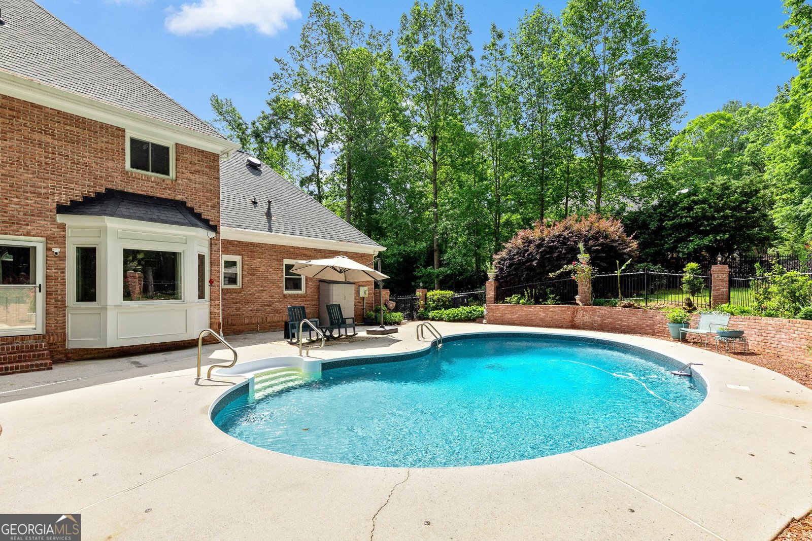 255 Emerald Lake Drive Fayetteville - 40