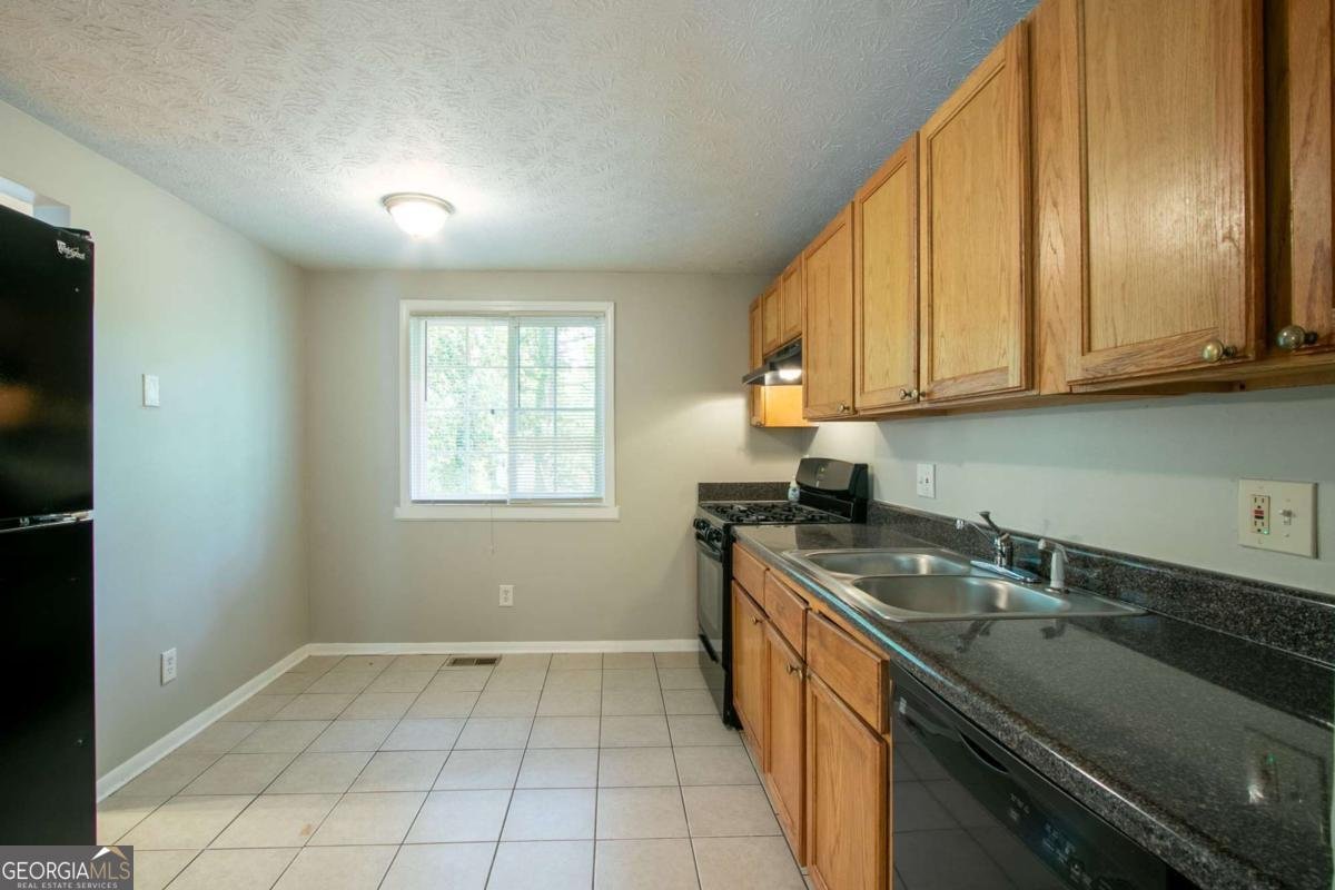 1051 Millard Way Stone Mountain - 4