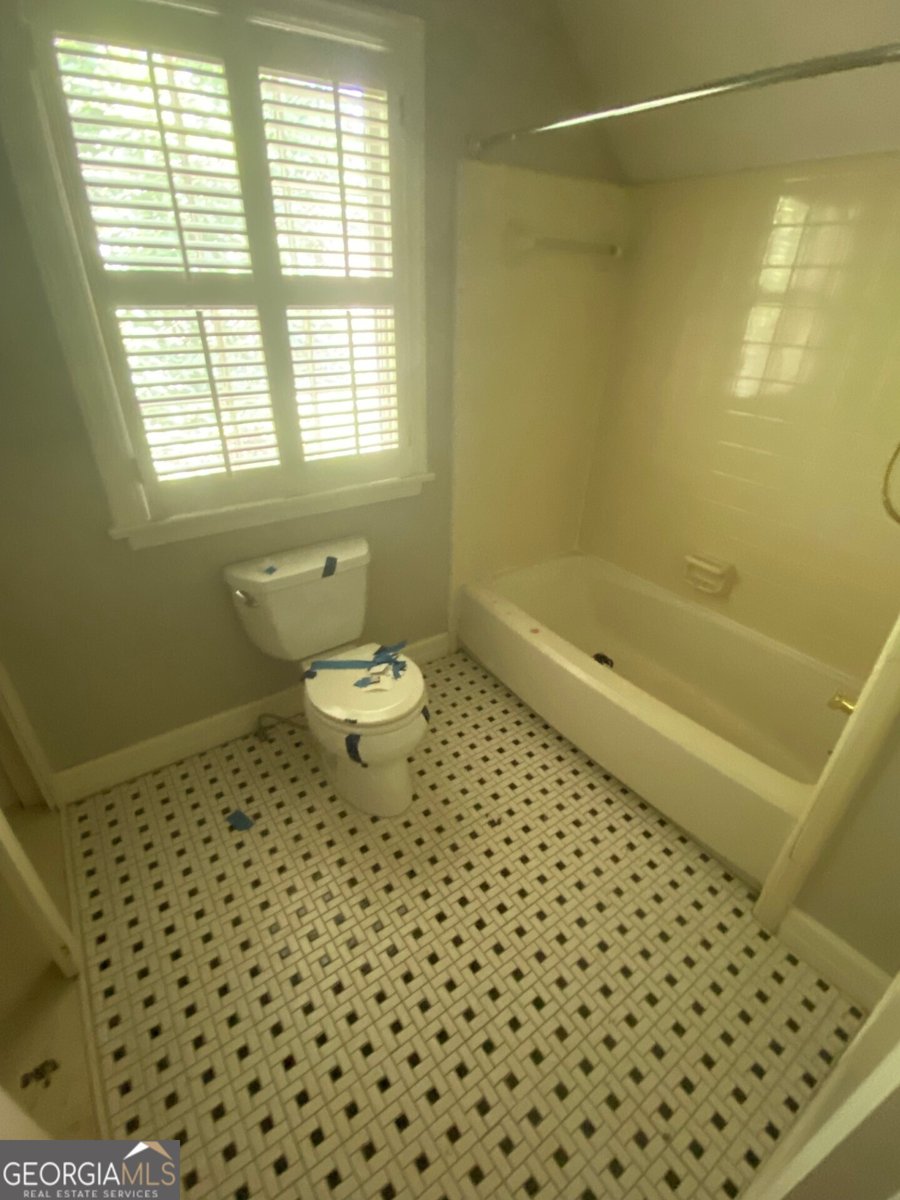 1218 Nottingham Drive Macon - 38